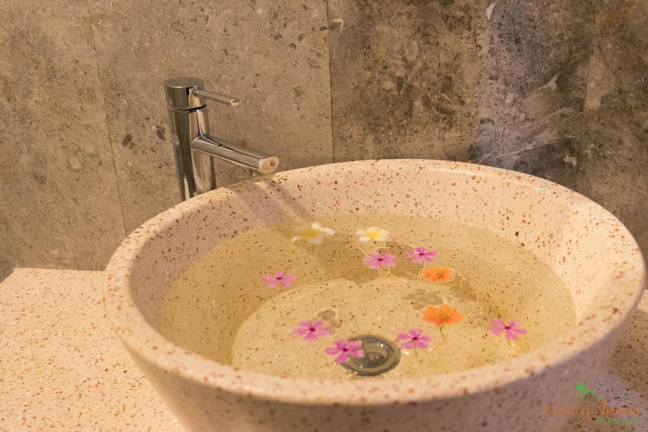 Garden Aroma Homestay ホイアン エクステリア 写真